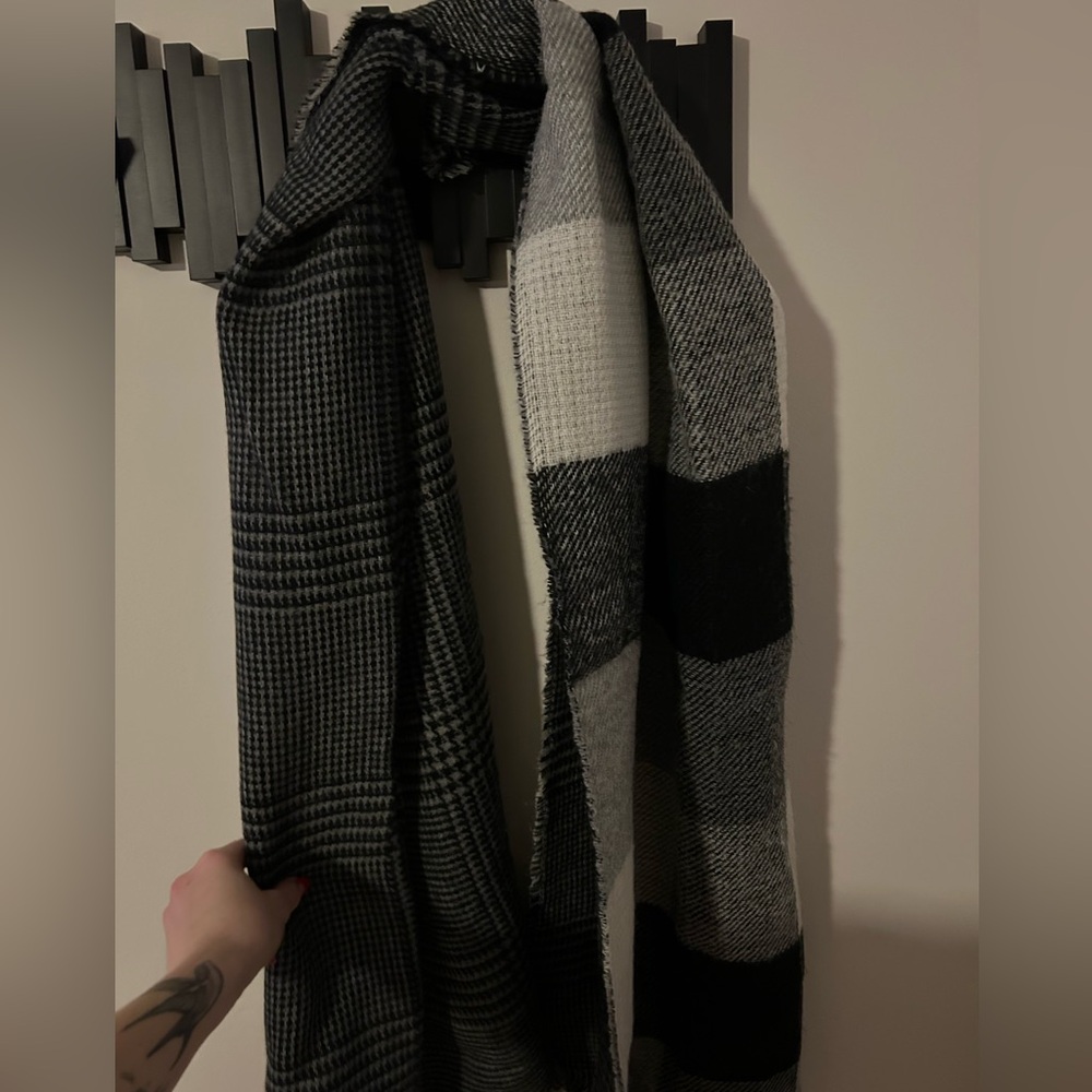 Plaid scarf